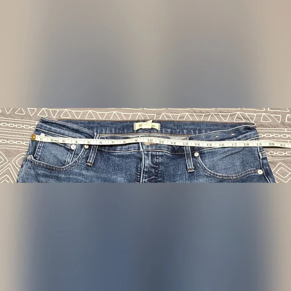 Madewell Midrise Kick Out Jeans Size 33 - Picture 5 of 8
